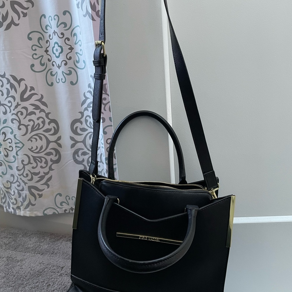 Steve Madden Gold & Black purse, removable crossover strap and different pockets